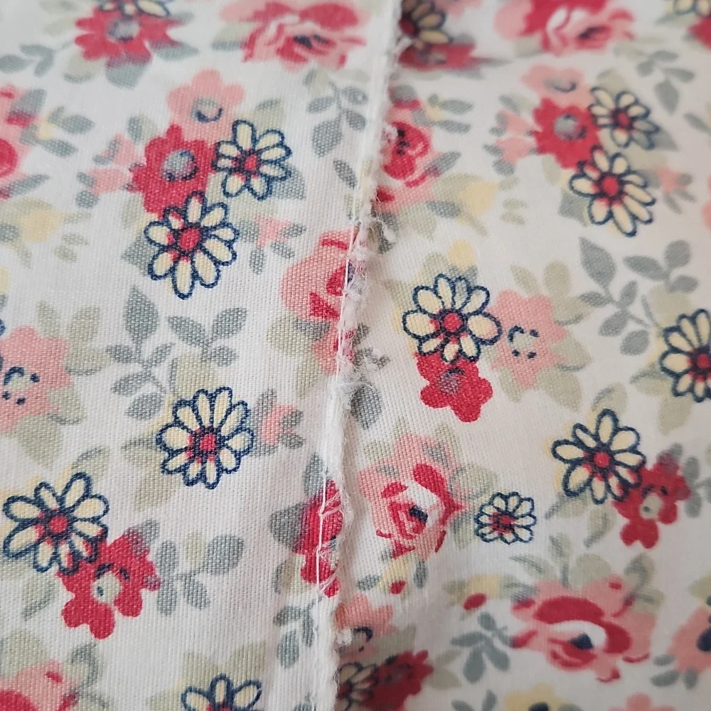 Wamsutta Vintage Floral Pinks Red Cottagecore Cotton Standard Pillow Shams